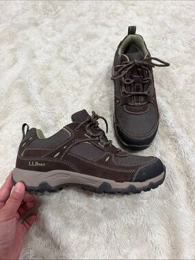 L.L. Bean TEK 2.5 low-profile hiking shoes Woman’s Size 9.5